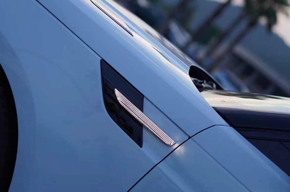 ABS + LED material enhances performance and texture - Upgrade your Range Rover Sport L461 with the ZHOUS LED Illuminated Side Vents