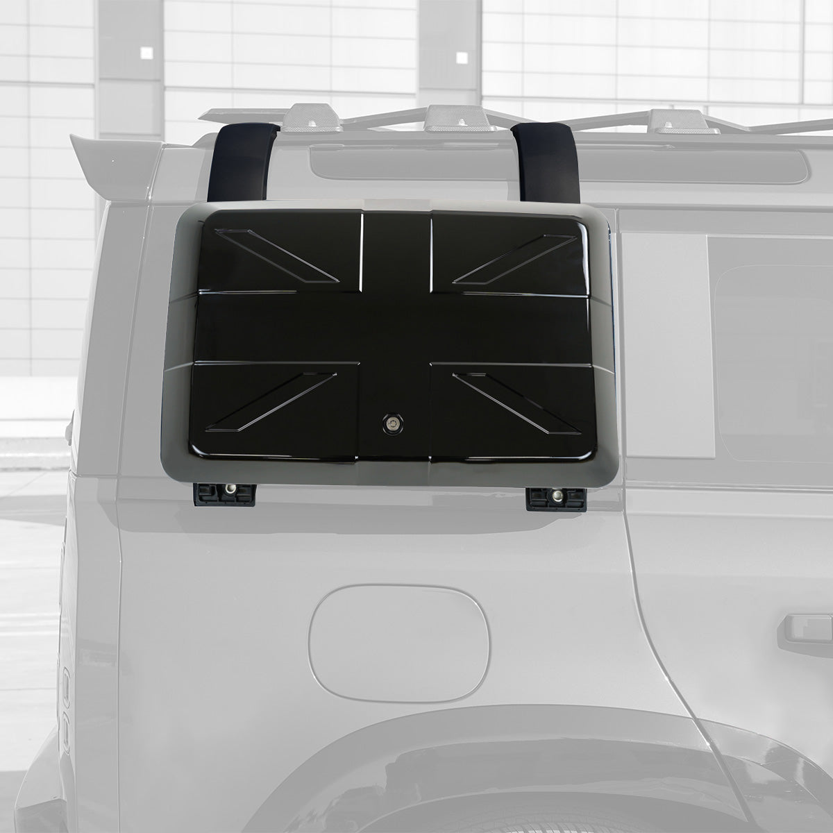 PLOMOR Side Storage Box Installed on Land Rover Defender 90