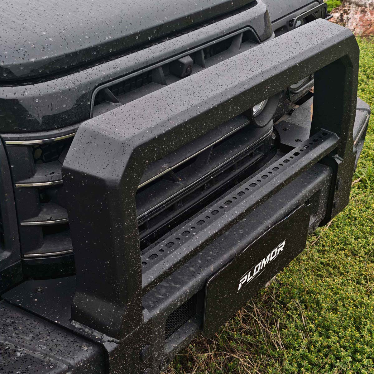 Heavy-Duty Front Bumper for INEOS Grenadier – Black Powder-Coated Steel Plate