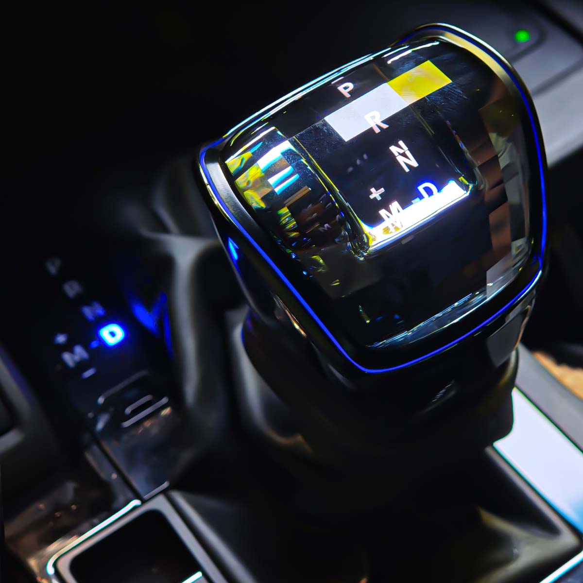 Toyota Land Cruiser LC250 K9 Crystal Diamond Gear Shift Knob with Ambient Light (2024–2027)