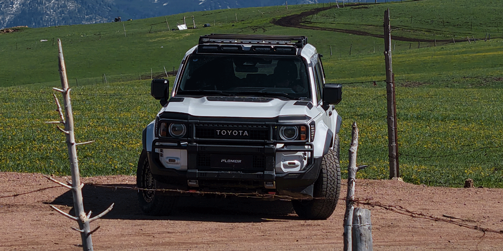 Toyota Land Cruiser LC250 Aluminum Triple Roof Lights | LED Roof Light Frame for LC250 & Land Cruiser 1958