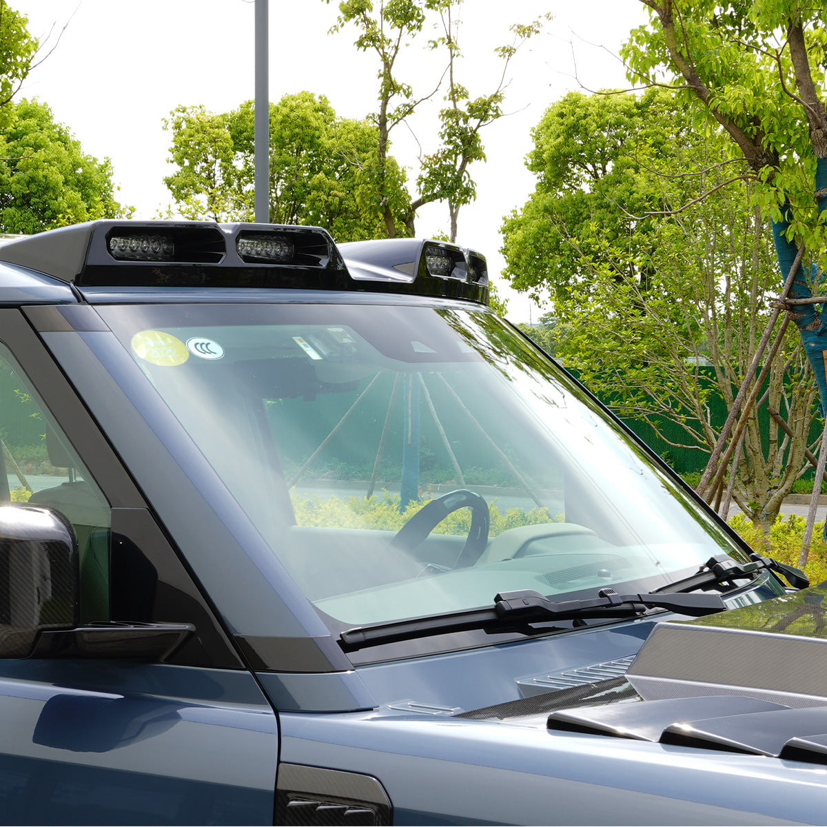 4-Lamp Roof Light Bar  (ABS & Carbon Fiber)-11