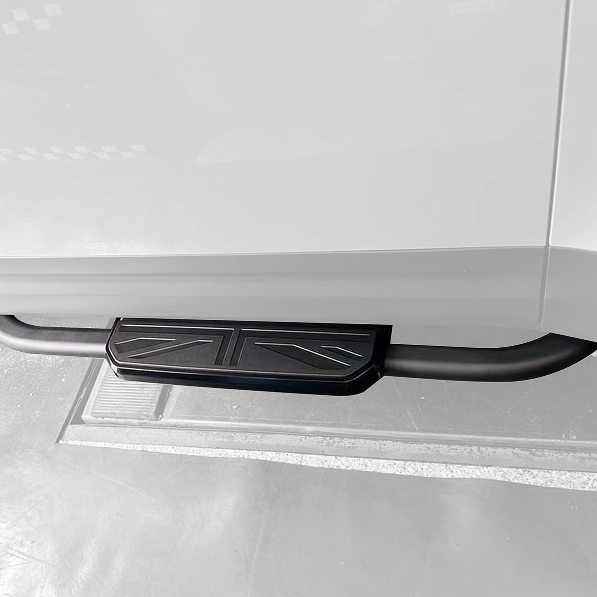 Aluminum side steps with black/silver trim for the rice flag