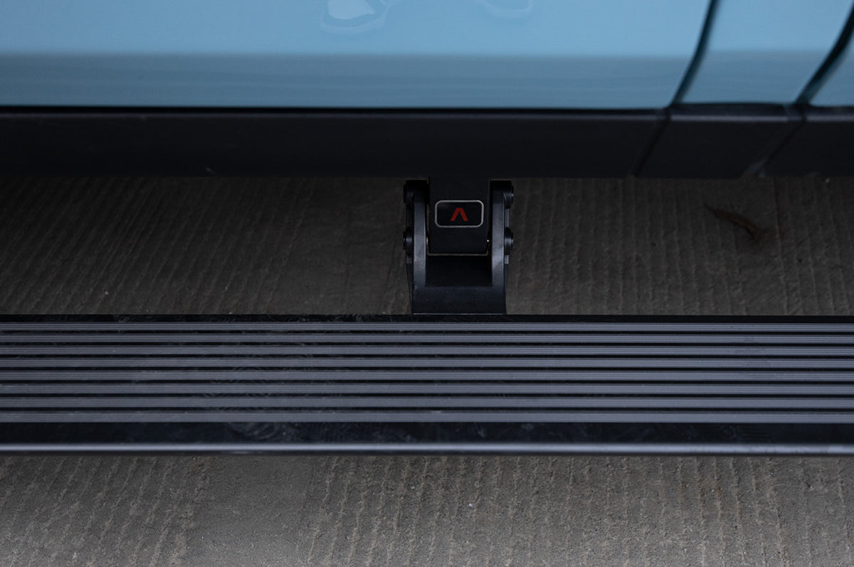 Aluminium retractable running boards with smart control - Electric Side Steps – Aluminium Alloy Retractable Running Boards
