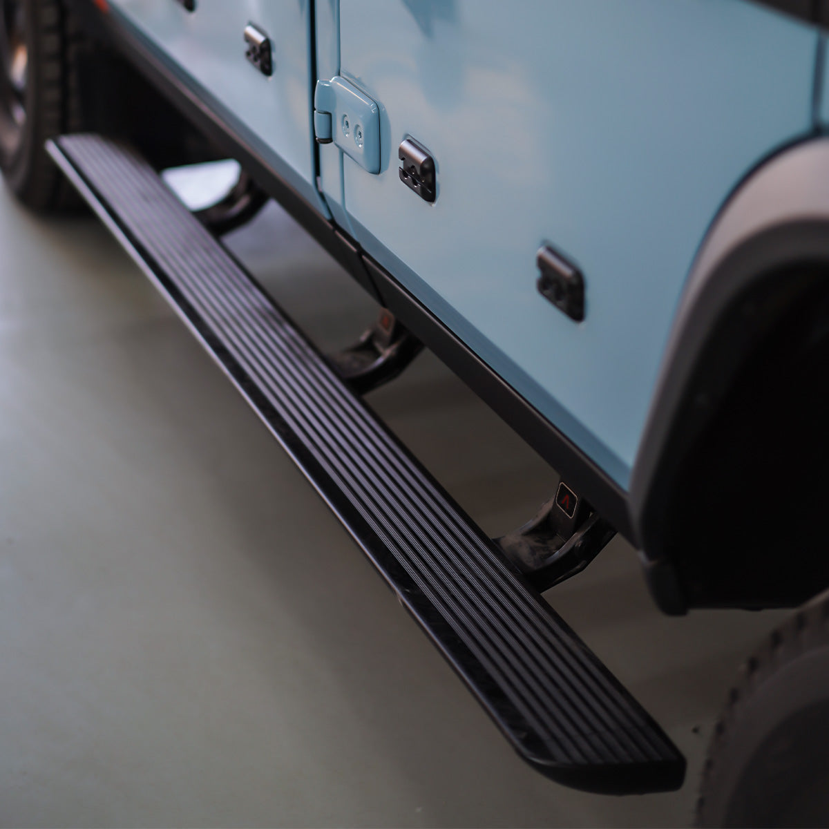 Electric Side Steps – Aluminium Alloy Retractable Running Boards-4