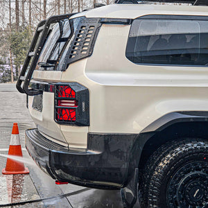 Custom Tail Light Guards for Toyota LC250 2024-2026 – Off-Road Ready & Drill-Free Fitment