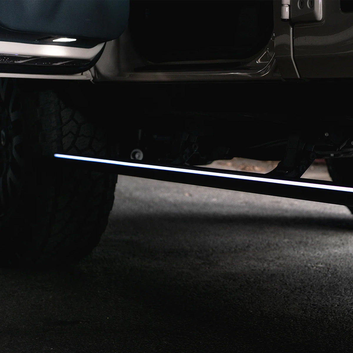 LED Electric Side Steps for INEOS Grenadier – Aluminium Alloy Retractable Running Boards-5