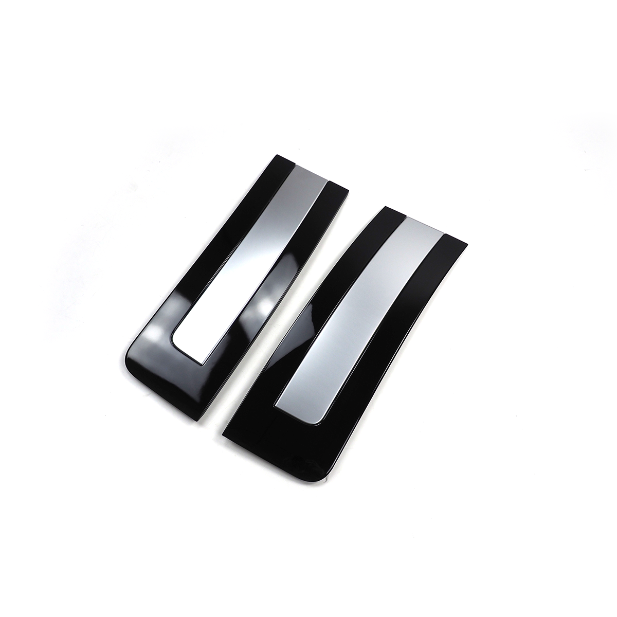 PLOMOR genuine dry carbon fibre side vents for Range Rover L460 (2023+), enhancing the side profile with a lightweight, high-performance, and upscale finish.