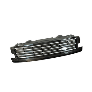 PLOMOR SV-style front grille close-up for Range Rover L461, highlighting the durable ABS construction, premium chrome plating, and precise OEM fitment clips.