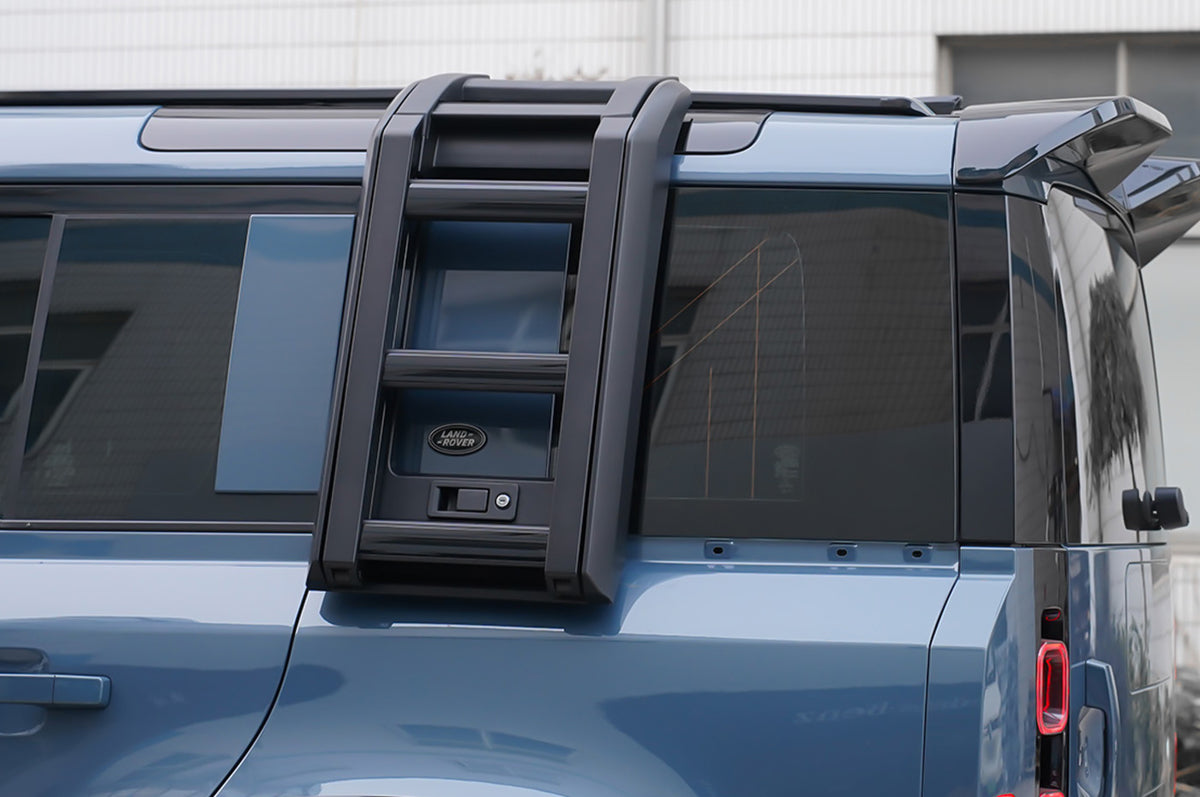 Durable Aluminium Alloy Construction - PLOMOR Side Ladder for Land Rover Defender 90 / 110 / 130 – Easy Roof Access & Durable Design