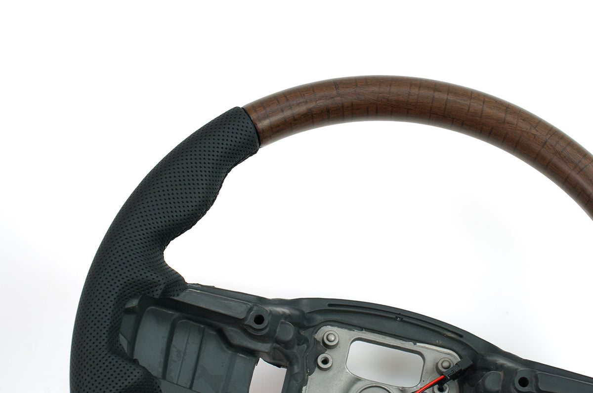 Mahogany + Nappa Finish - Perforated Performance Steering Wheel  – Carbon Fiber+Nappa/ Nappa+Mahogany / Nappa Options