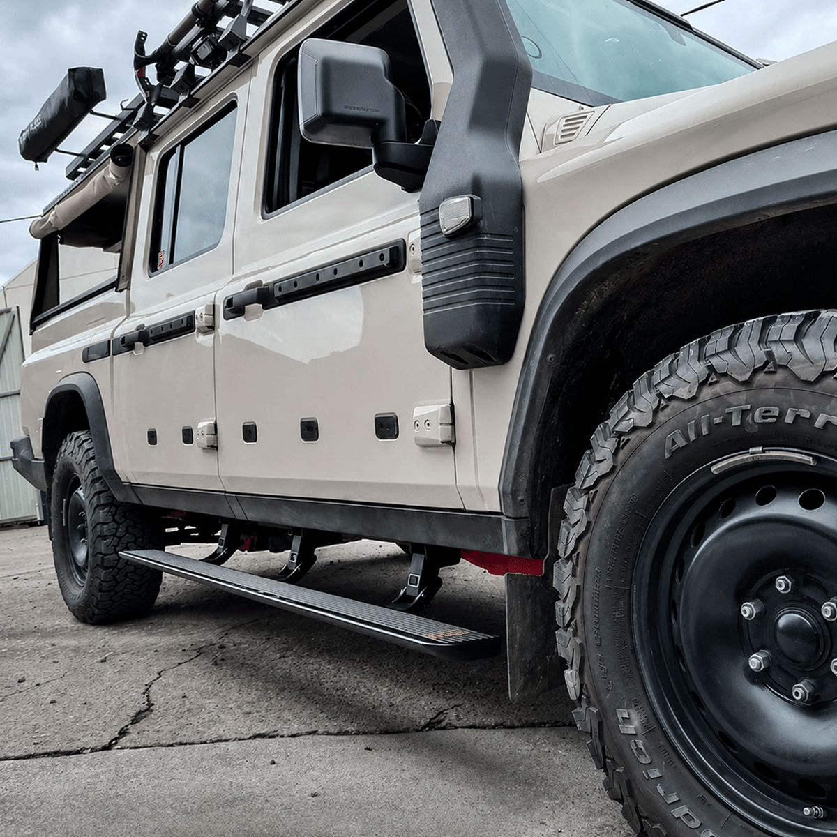 Off-road side steps for INEOS Grenadier Quartermaster