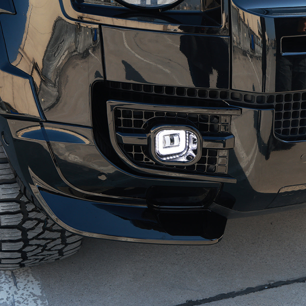 Front Bumper Splitter Corner Trims Installed on Land Rover Defender 110 L663