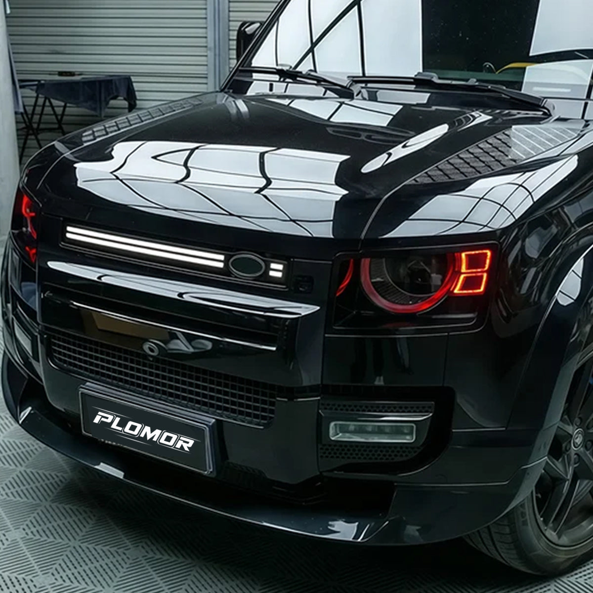 PLOMOR LED grille packaging for Land Rover Defender L663