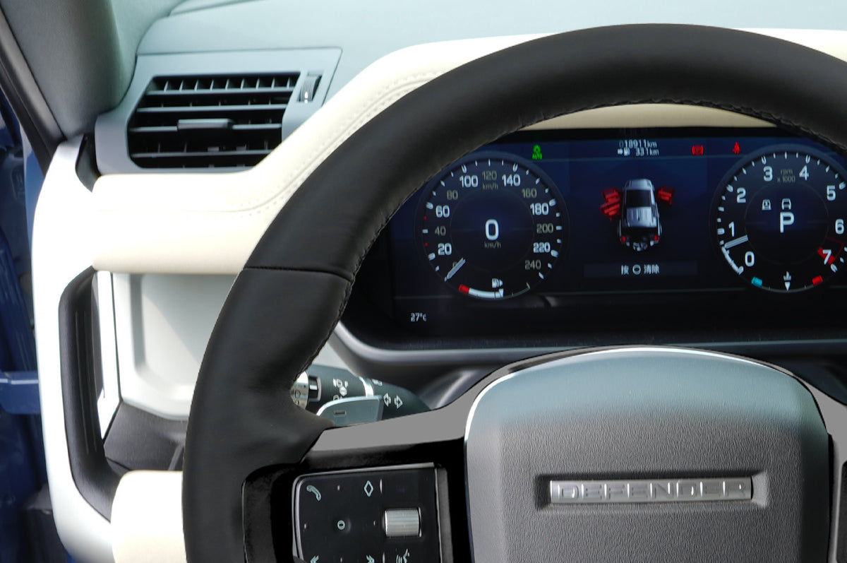 Nappa Leather Finish - PLOMOR Flat-Bottom Steering Wheel for Land Rover Defender L663 – Nappa / Alcantara / Carbon Fibre