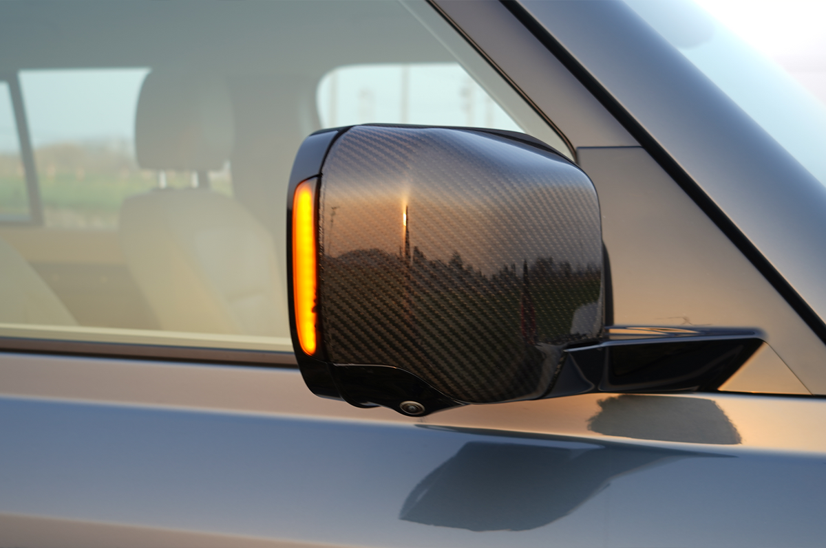 Dynamic Sequential Turn Signal - PLOMOR Dynamic Amber LED Side Mirror Indicators for Land Rover Defender 90/110/130 L663
