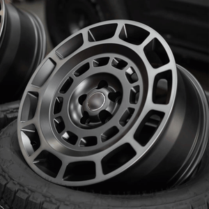 Forged alloy material structure detail PLOMOR Defender OCTA wheel lightweight strength