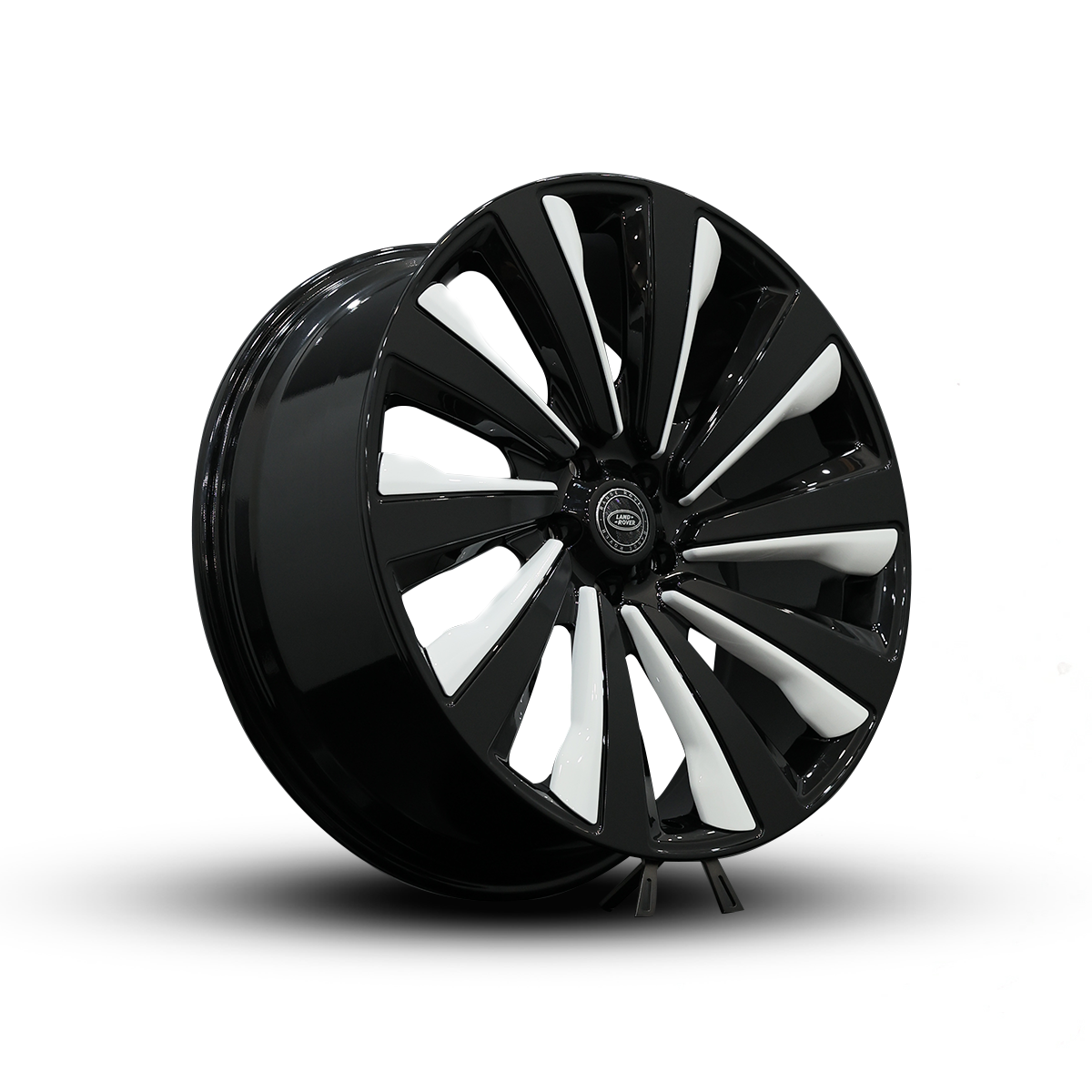 Forged aluminum wheel material detail Range Rover Sport L460 lightweight strength