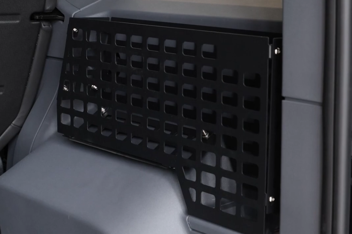 Versatile Mounting for Secure Storage - INEOS Grenadier Rear Trunk Side Storage Rails (2020–2024) – Aluminium Side Rack