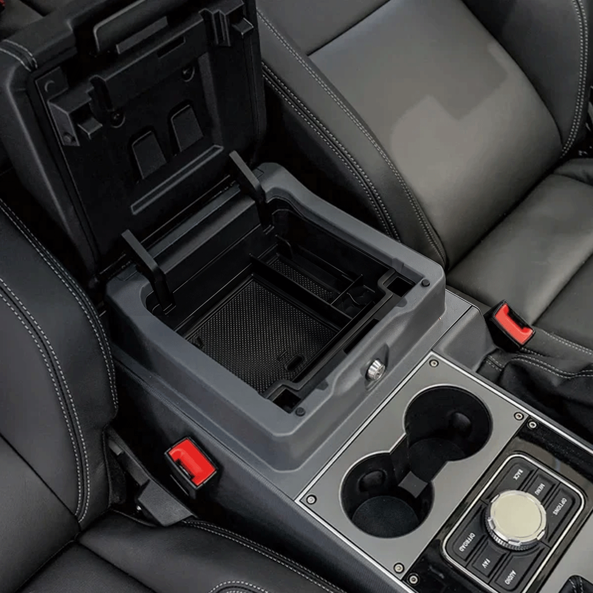 ineos-grenadier-dashboard-storage-tray-installed