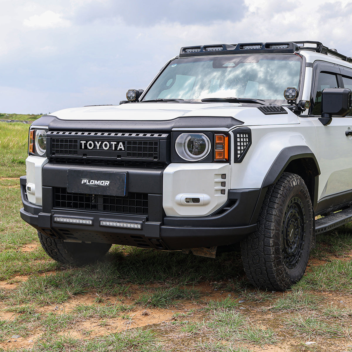 LC250 Front Push Bar with Compatible Winch Recovery Support