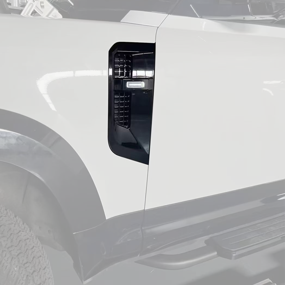 Defender 90/110 LED Side Vents with Light Effect Installed | Gloss Black ABS