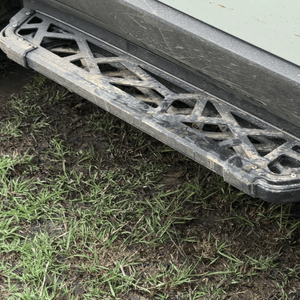 Lightweight aluminium side step construction for Toyota Land Cruiser LC250