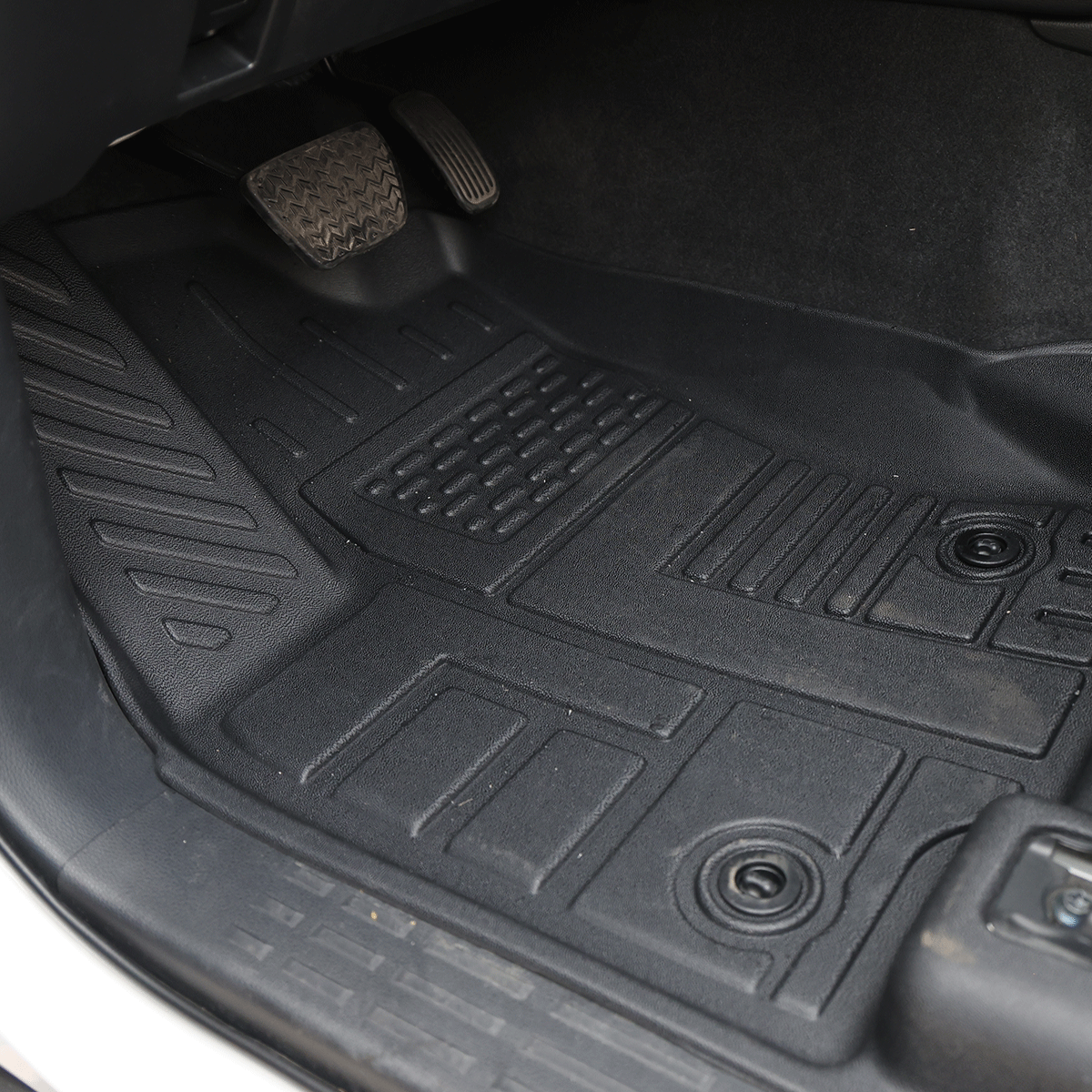 LC250 2024-2026 rear floor mats installed, waterproof and custom-fit
