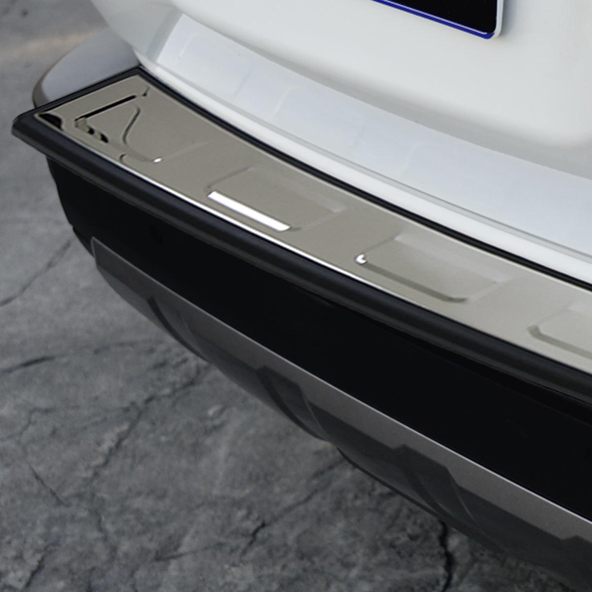 Toyota Land Cruiser LC250 rear tailgate exterior protector