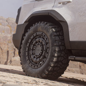 Toyota LC250 full vehicle with PLOMOR wide body fender fla