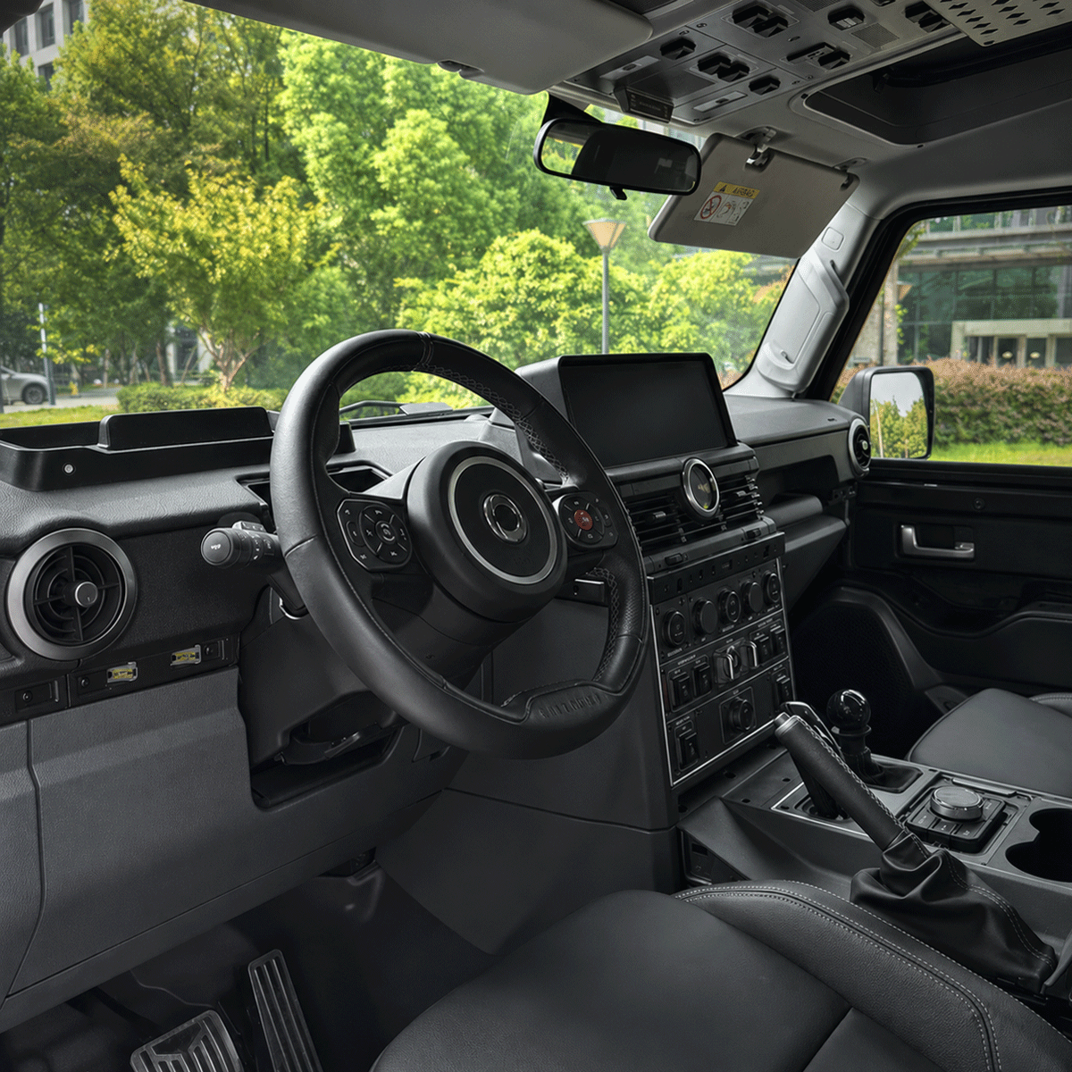 matte-black-dashboard-cover-improves-visibility-sunlight.jpg