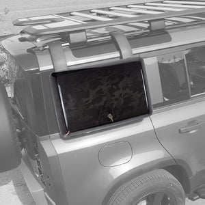 PLOMOR side storage box mounted on Defender with tools inside