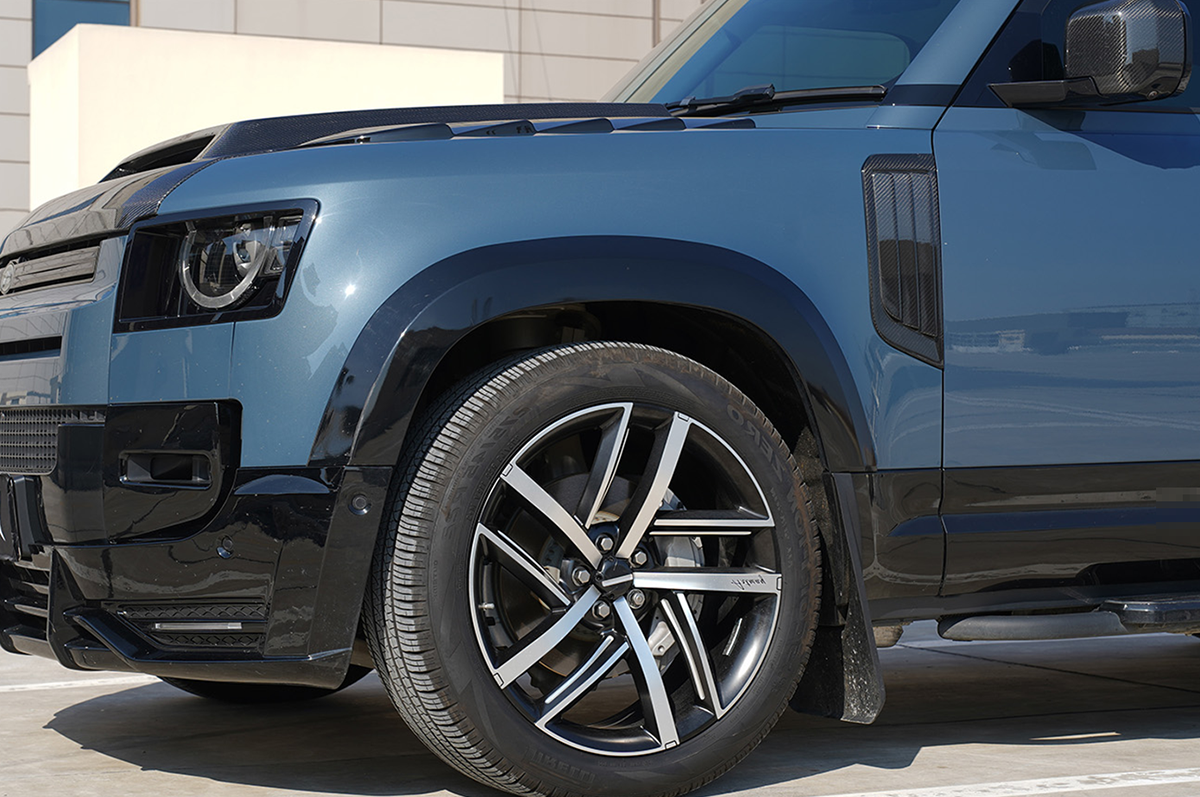ABS / Carbon Fibre Finish - PLOMOR Defender 90/110/130 Fender Vent Kit – Carbon Fiber / Gloss Black ABS