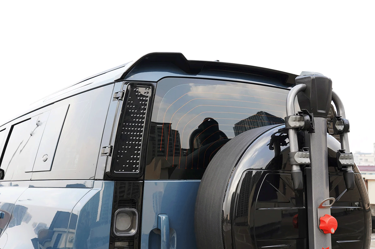 Weatherproof & Durable Construction - PLOMOR Lockable D-Pillar Storage Box for Land Rover Defender 90/110