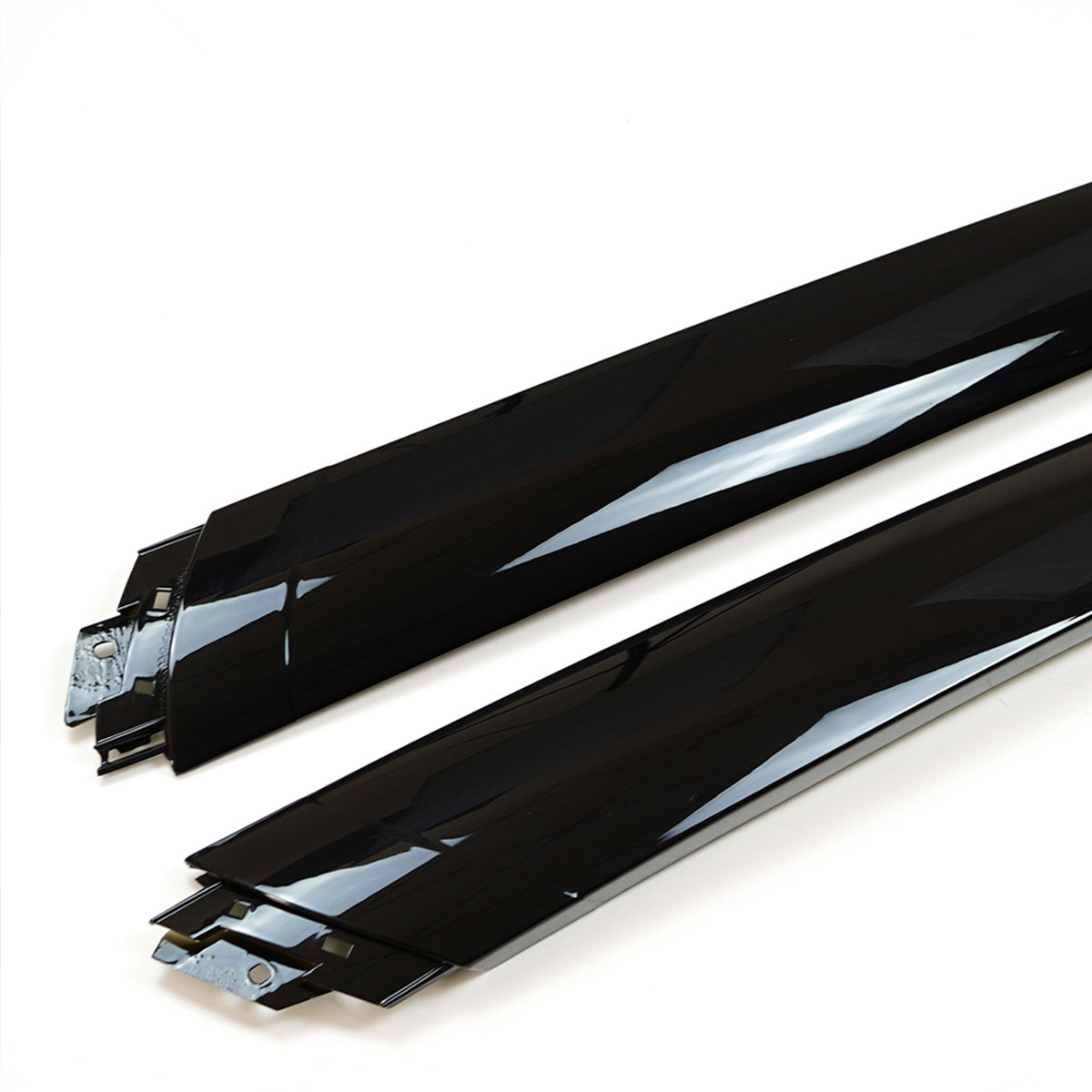 PLOMOR A-Pillar Trim Gloss Black Angled View – Defender 90/110/130