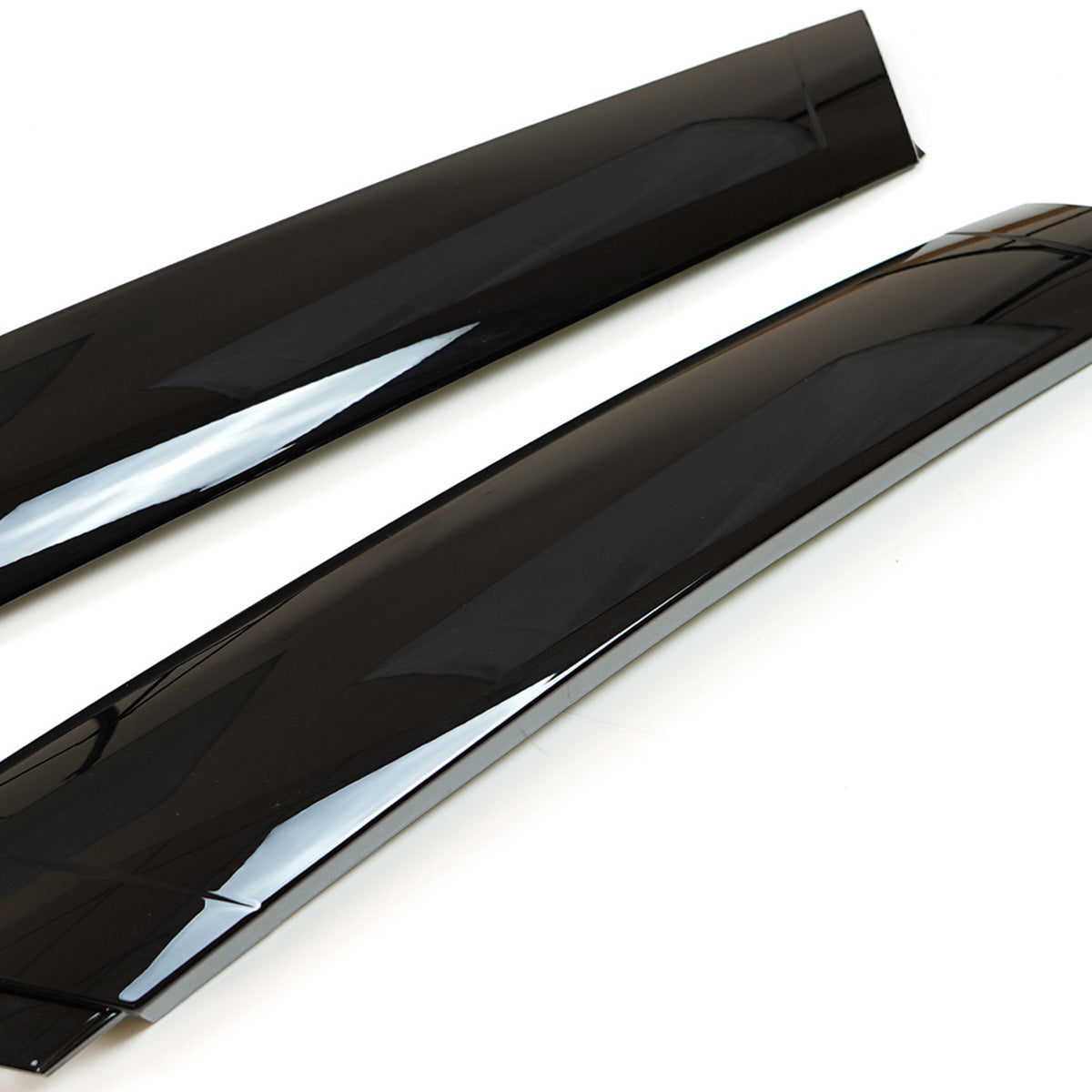 Side View of PLOMOR Gloss Black A-Pillar Trim for Defender