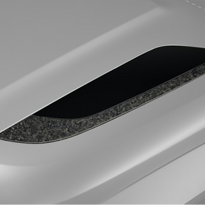 PLOMOR Defender carbon bonnet vents installed front view