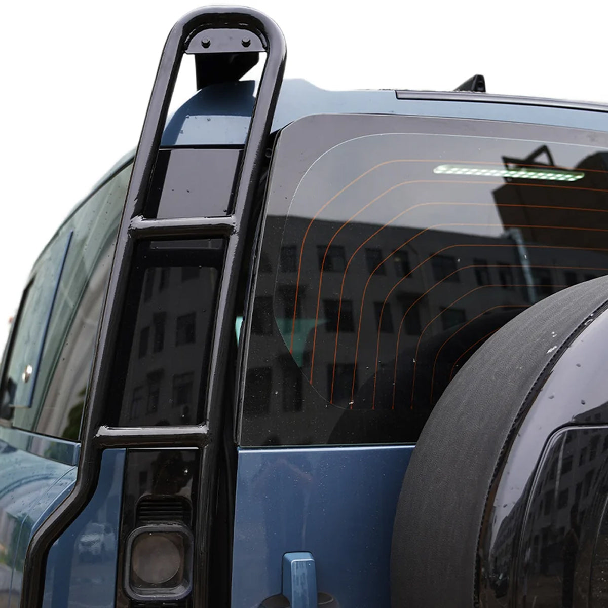 PLOMOR rear ladder providing roof access for Land Rover Defender L663