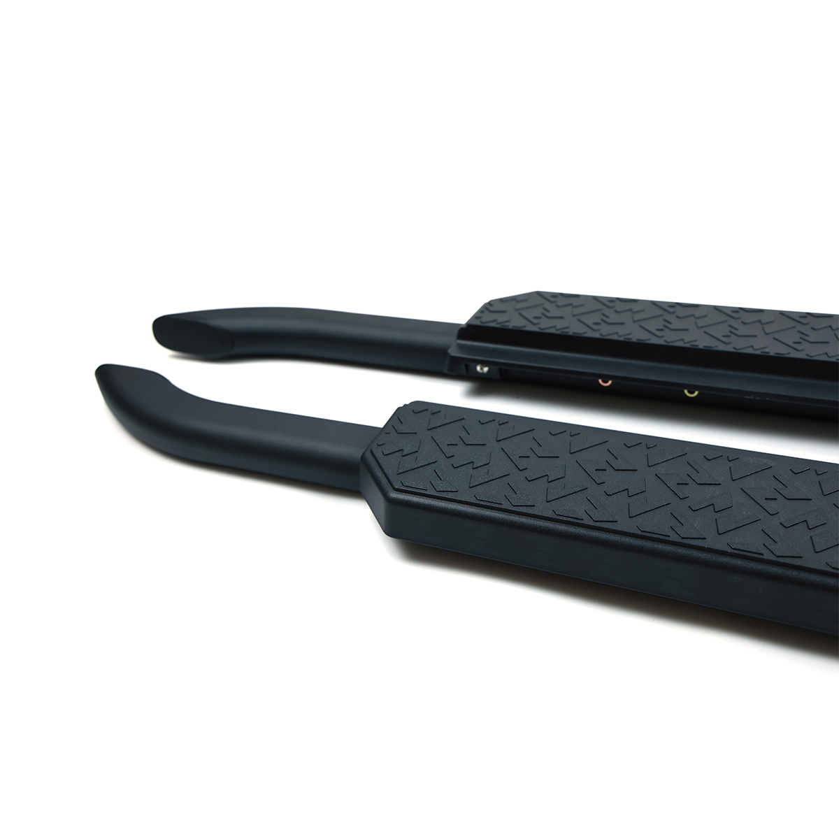 Heavy-duty side step bracket detail for Land Rover Defender