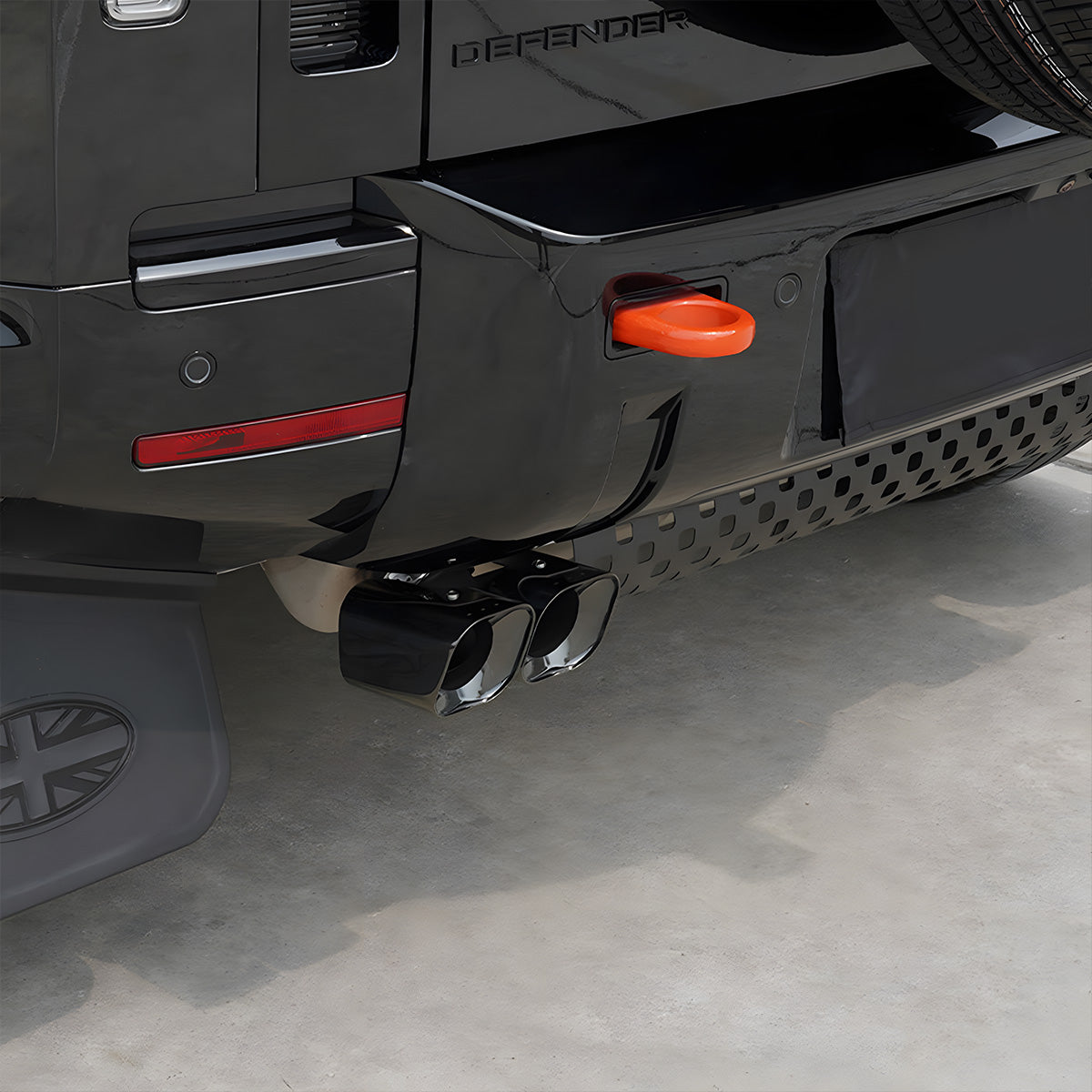 PLOMOR Square Quad Exhaust Tip Kit Installed Mesh Detail on Defender 90/110/130