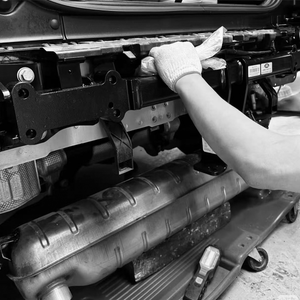 land-rover-defender-rear-tow-bar-oem-fit-installed-detail.jpg