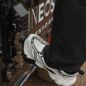 Folding roof access step for INEOS Grenadier