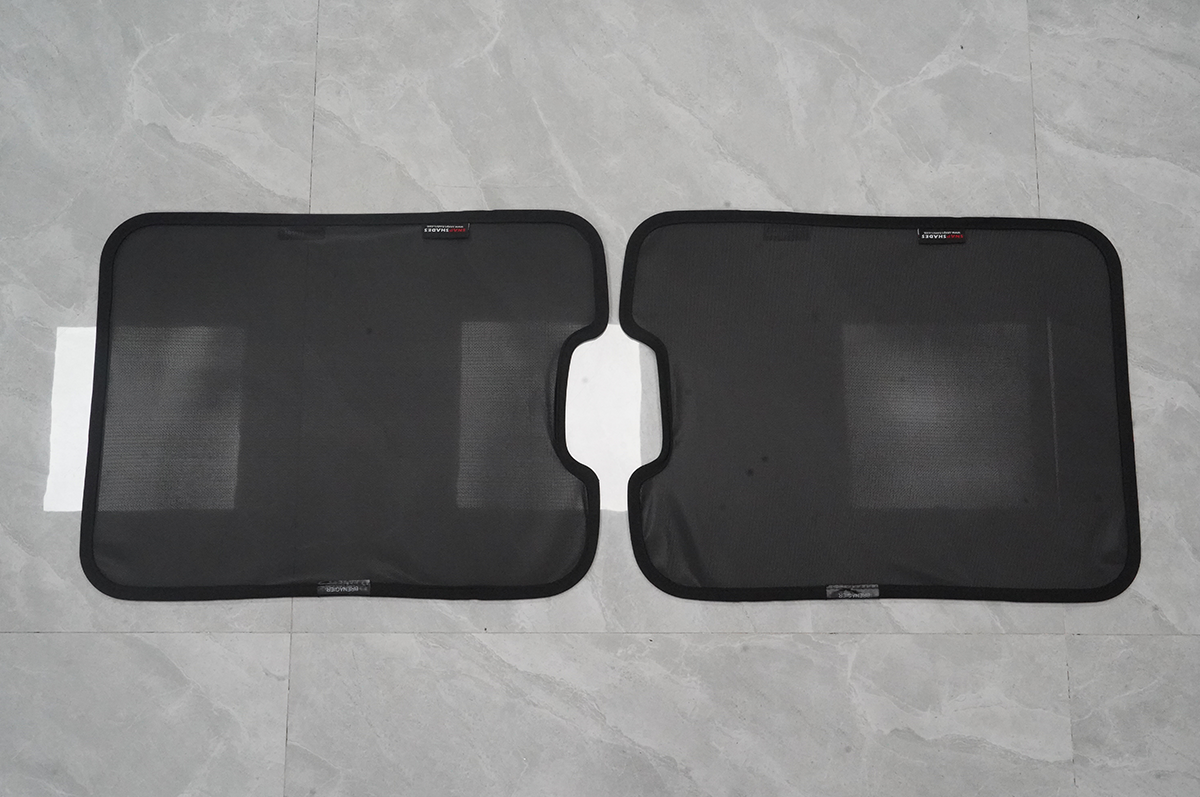 Ineos Grenadier Skylight Sunshade – Slim OEM Look - Ineos Grenadier Roof Sunshade – Skylight Cover 2020–2024, Dual-Sided (2-Piece)