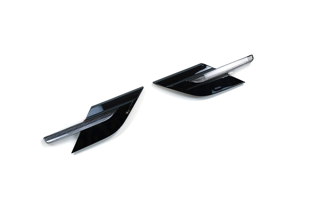Black finish improves performance and quality. - PLOMOR Range Rover Sport L461 LED Side Vent Trim | ABS Illuminated OEM Fit