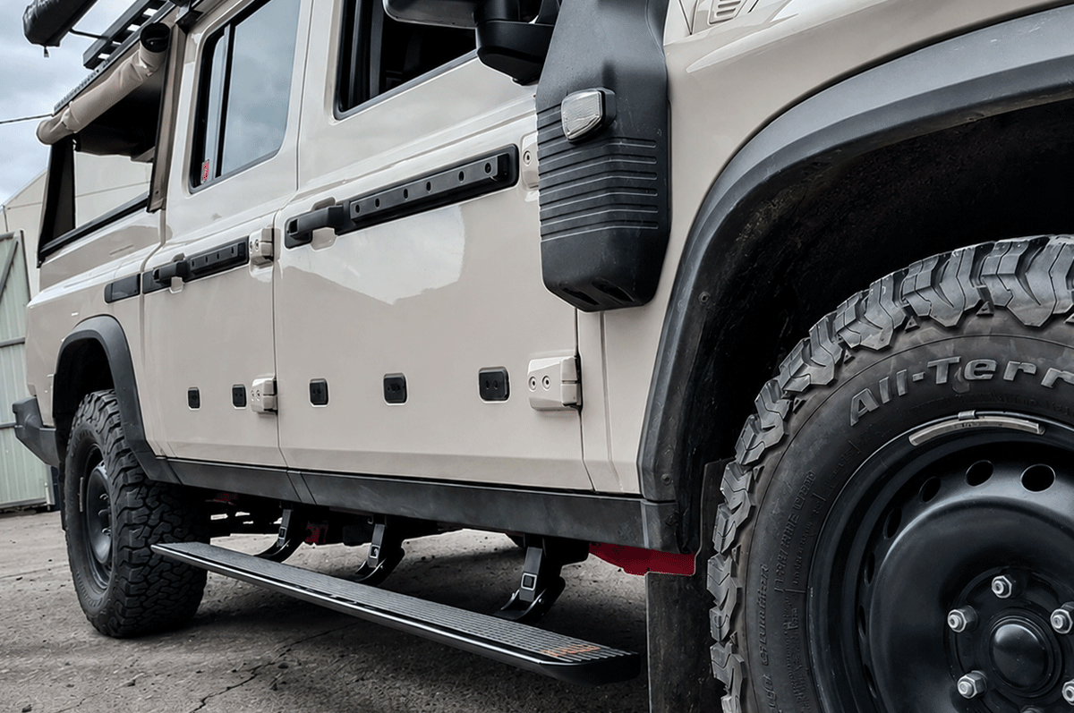 Automatic Deploy System - PLOMOR Electric Side Steps with LED Light Bar for INEOS Grenadier Quartermaster | Automatic Running Boards
