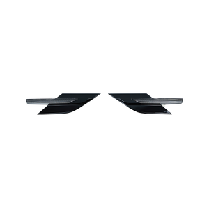 Pair of Range Rover fender side indicator / turn-signal trim pieces in gloss black with clear lens, left and right, transparent background.