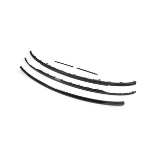 PLOMOR Range Rover L460 carbon fiber side vents installed close up