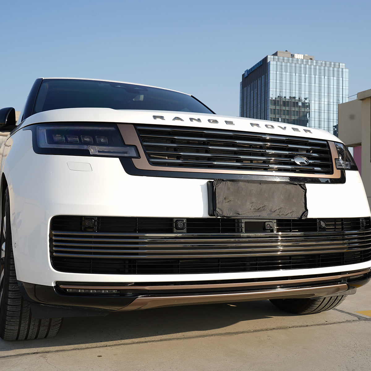 Range Rover L461 with SV style front grille upgrade