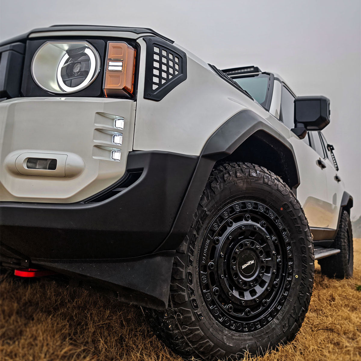 PLOMOR white ABS fog light frames on Toyota Land Cruiser LC250