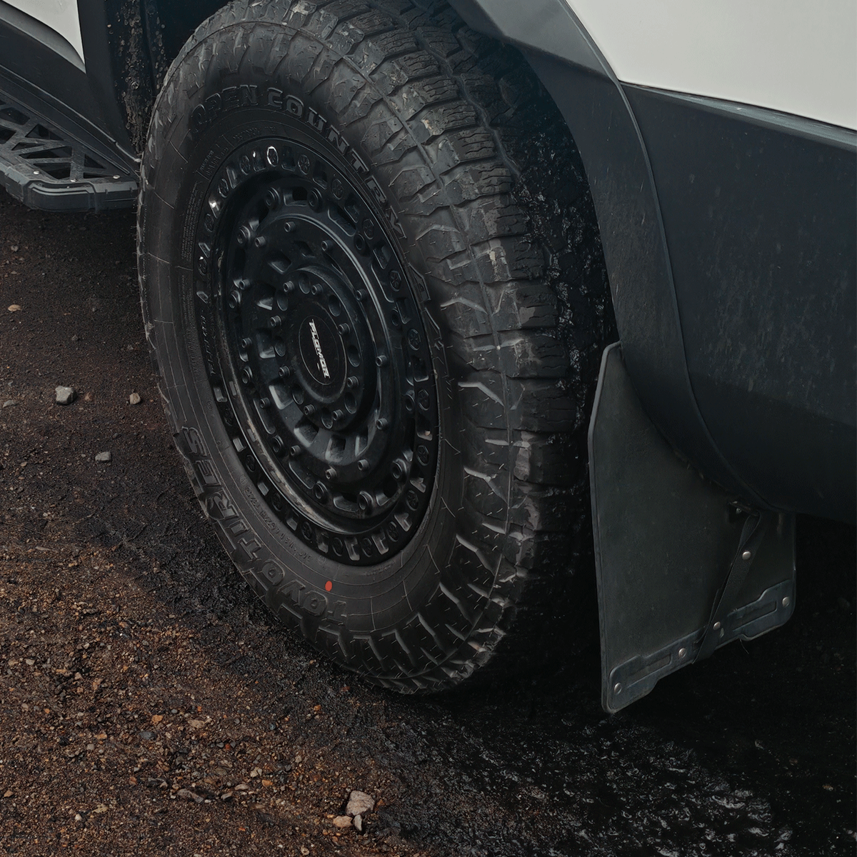 PLOMOR rubber mud flaps for Toyota Land Cruiser LC250 and Land Cruiser 1958